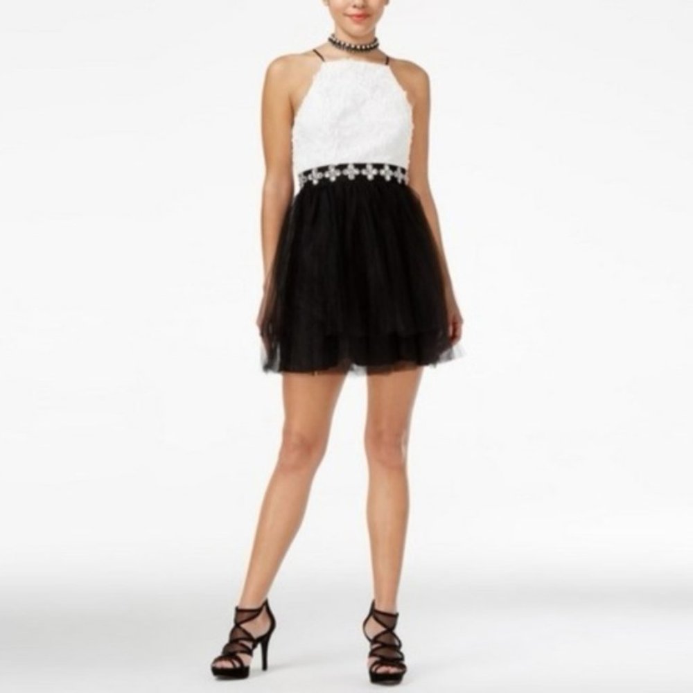 NWT TRIXXI New White/Black tulle prom Dress Juniors 7 elegant classy party dress